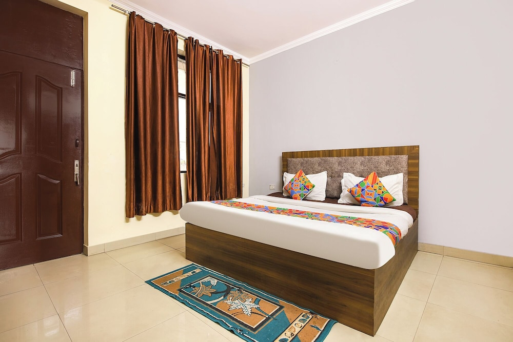 FabHotel 9 Palm