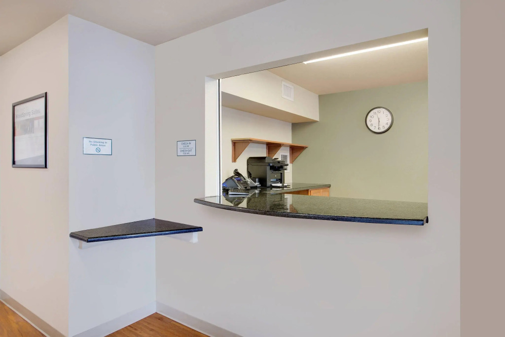 WoodSpring Suites Columbus NE I-270 Airport