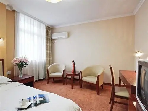 Starway Hotel