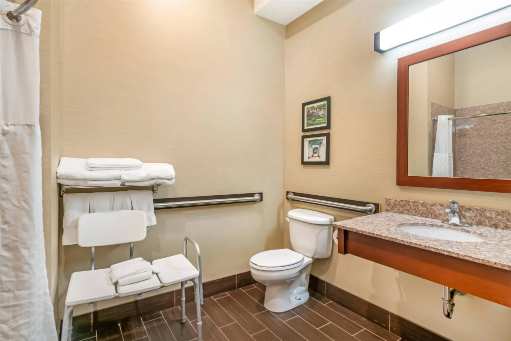 Comfort Suites - Jefferson City
