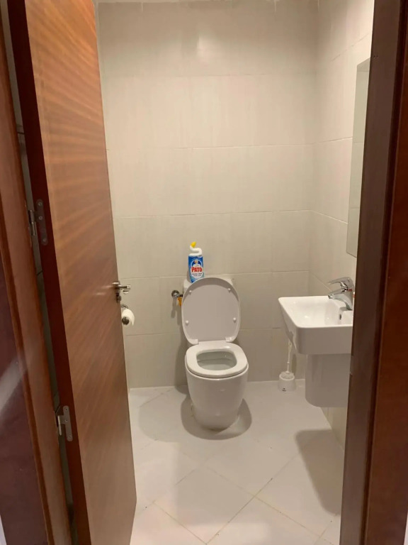 Charmant appartement f4 à la résidence Hasnaoui Oran POUR FAMILLE OU PRO UNIQUEMENT