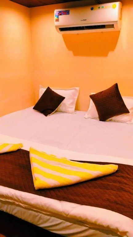 Nadim Tiger Residency