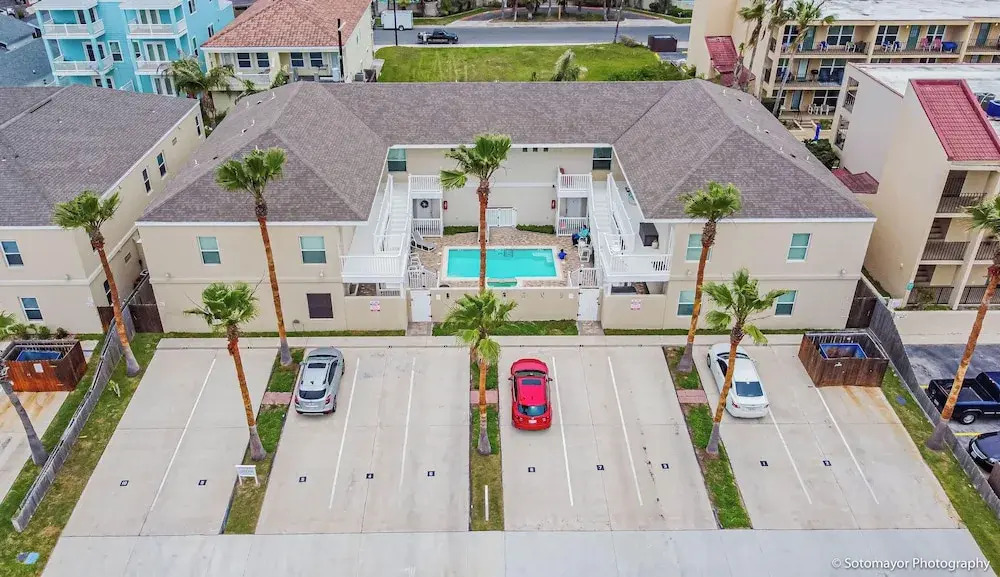 Modern Island Condo w/ Pool: Steps to the Beach!