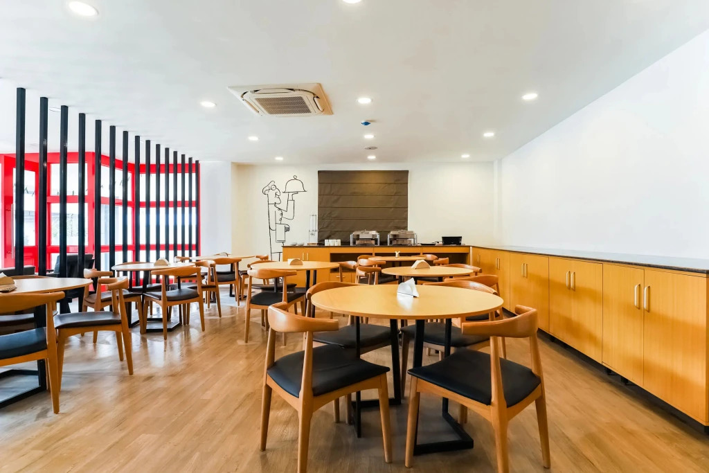 OYO Townhouse 311 Ekana Stadium
