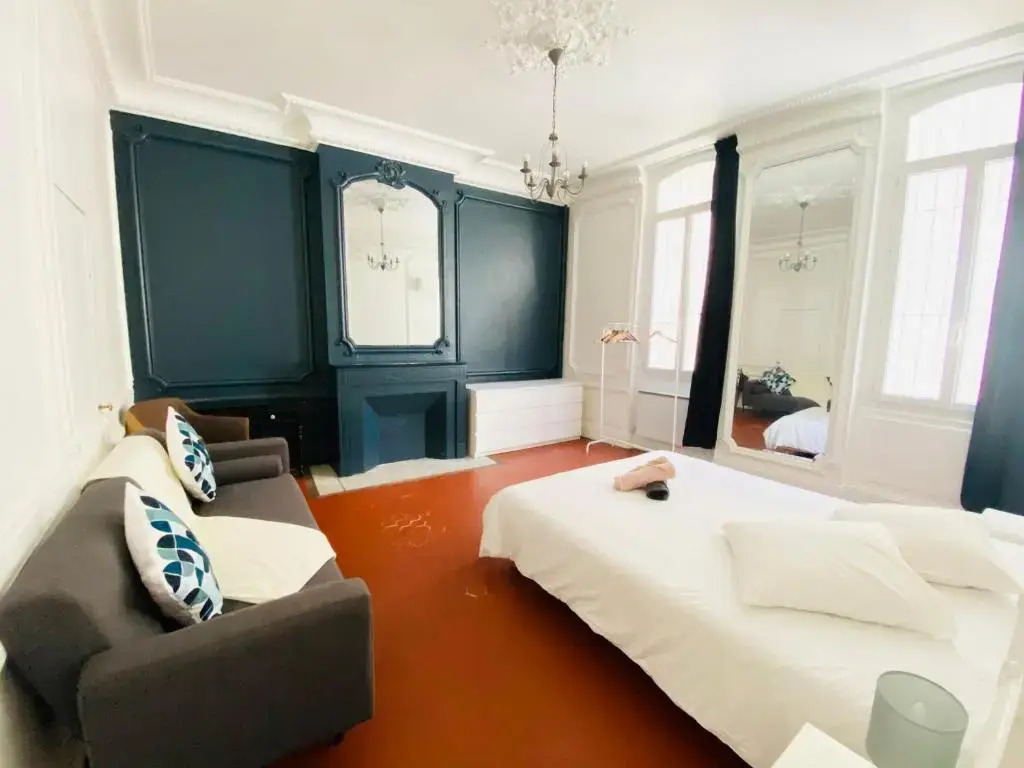 Grand appartement Place Préfecture 105m2