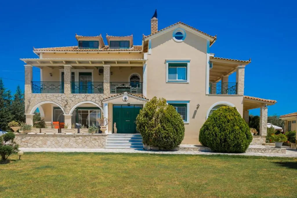 Elenis Family Villa