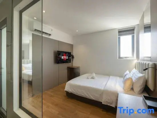 La Hotel Duong So 21