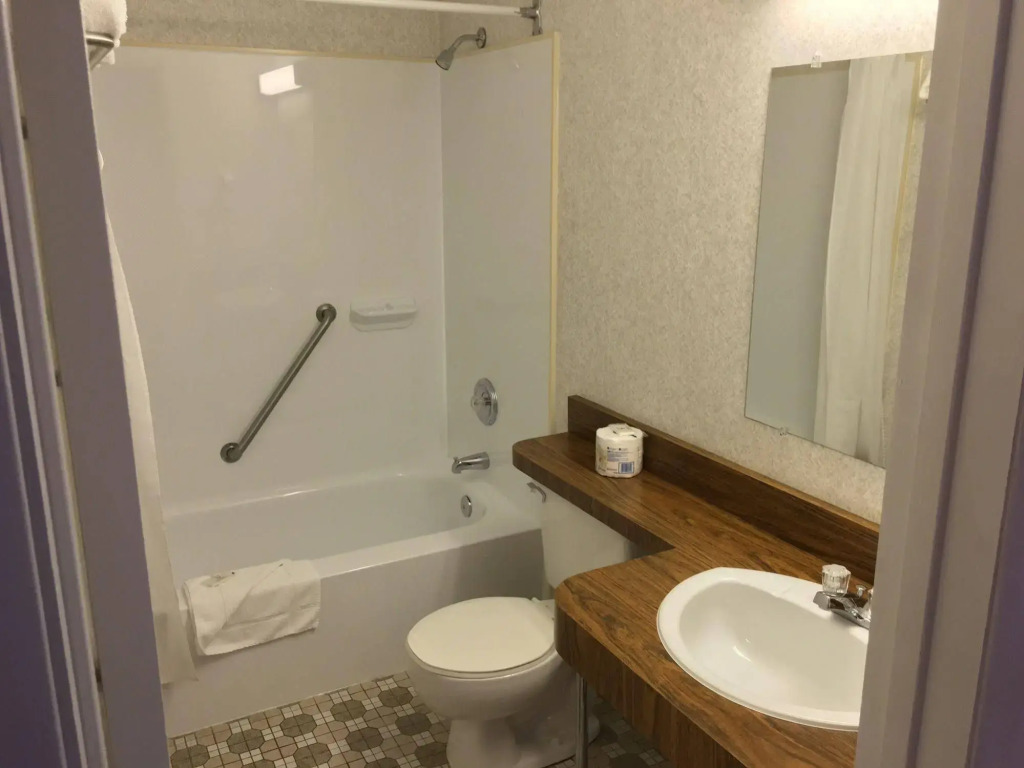 Fairway Inn