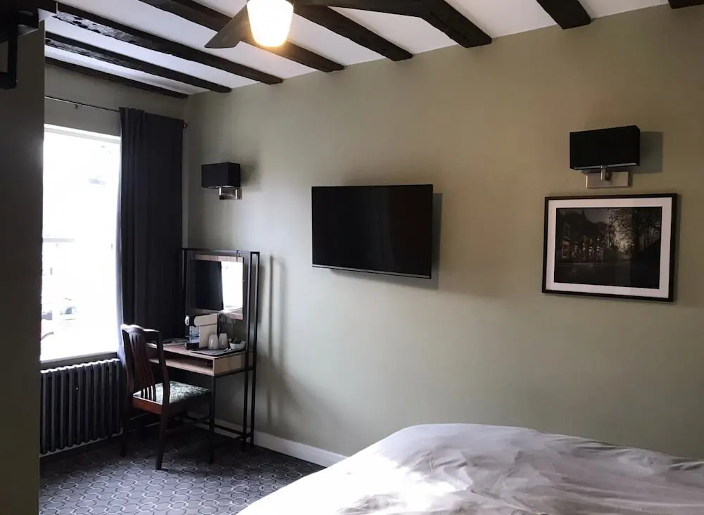Bay horse hotel