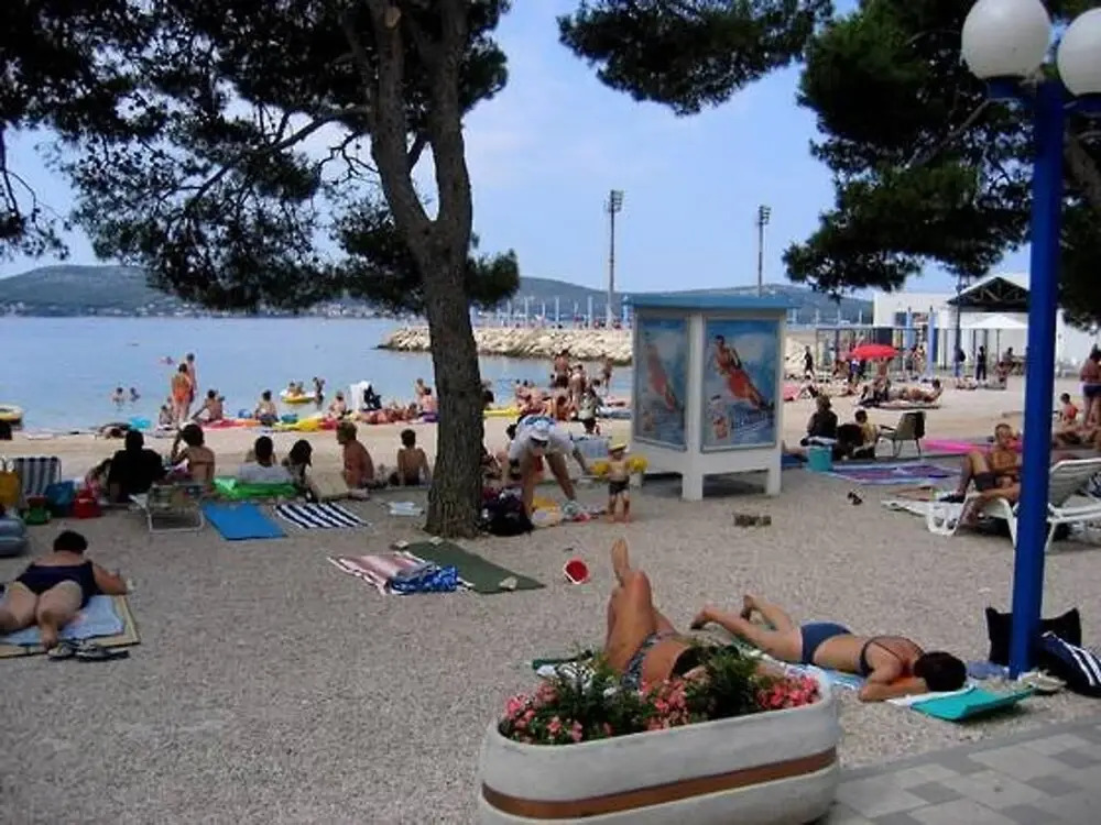 Apartment for 4 Guests Near the Beach in Biograd, Lovely Garden Modern Furnished