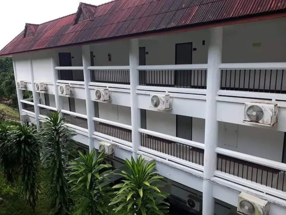Jansom Beach Resort