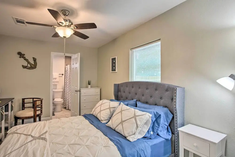 5 Mi to Dtwn: Family-friendly Fort Worth Home