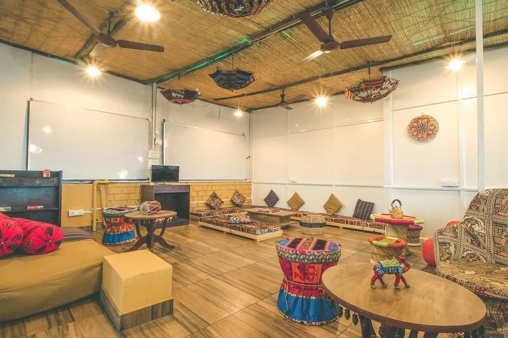 Hide-In Udaipur - A Lake View Boutique hotel