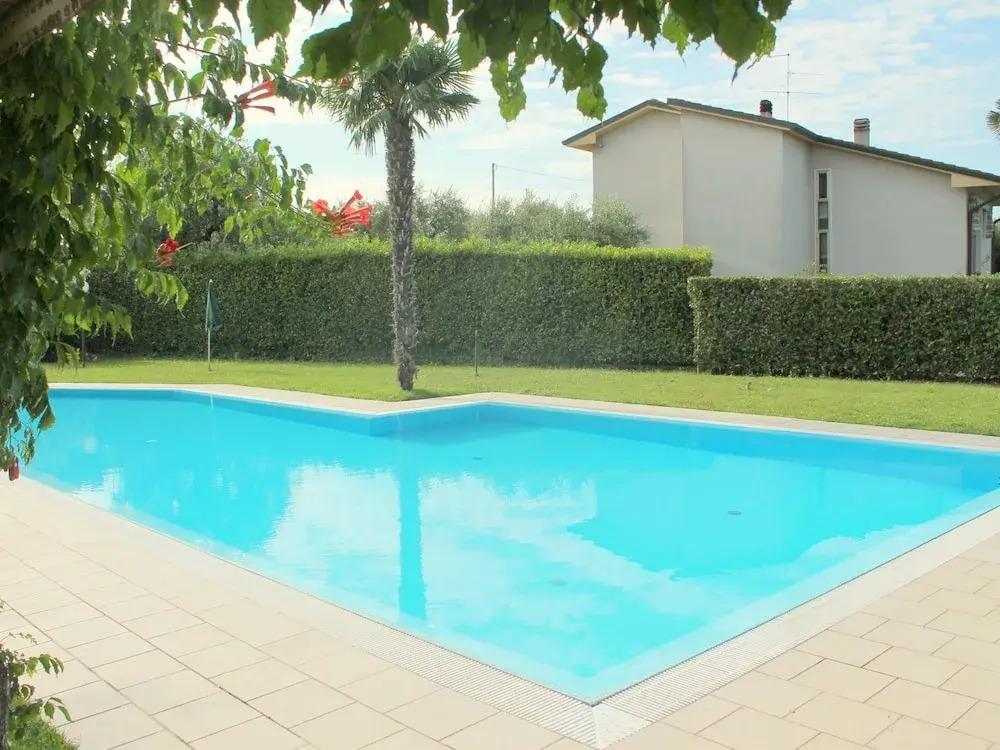 Newly Renovated Holiday Home With Scenic Hill-view