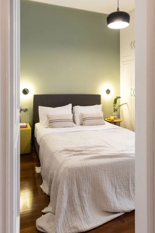 Spacious 3-bedroom Getaway With Balcony in Glyfada