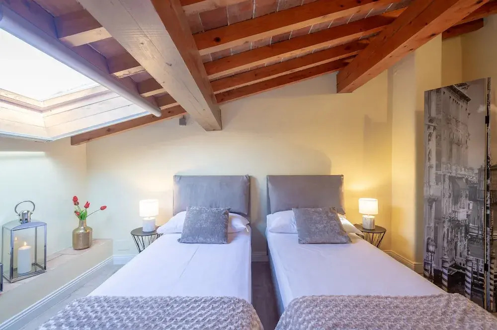 Borgo Albizi 6