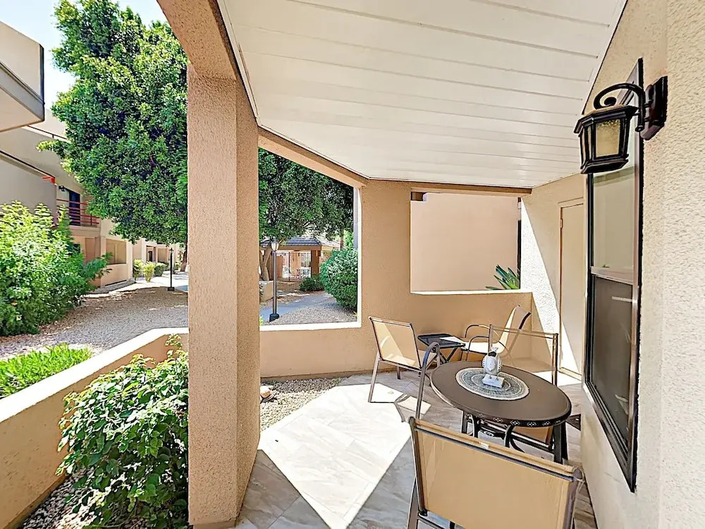 Stylish & Spacious Condo W/ Pool, SPA & Gym Condo