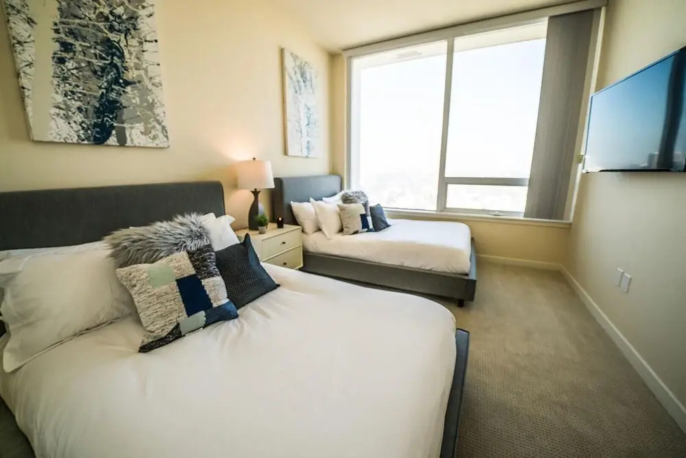 Ocean View I by AvantStay | Home in the Heart of DT w/ City & Ocean Views!