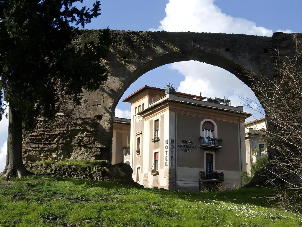 Hotel Emona Aquaeductus