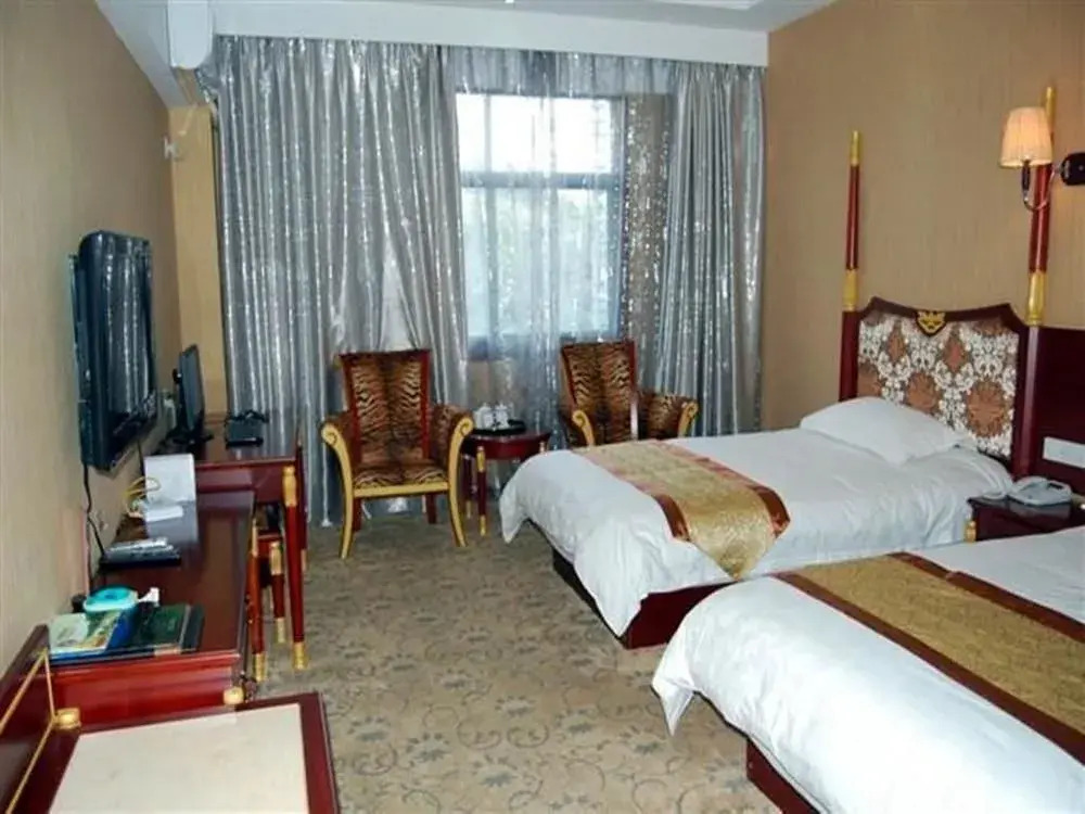Golden Harbour Hotel