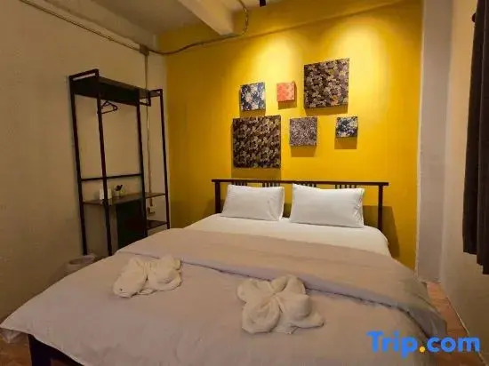 Lhong Krung Hostel