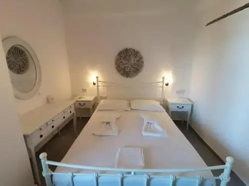 Elia Apartments