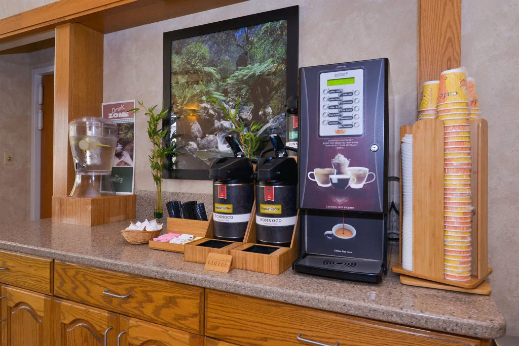 Greenstay Hotel & Suites