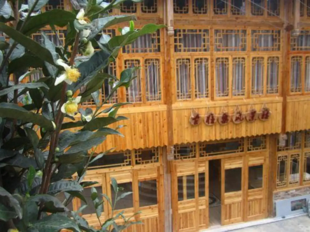 Dragon Hill Scenic Hotel
