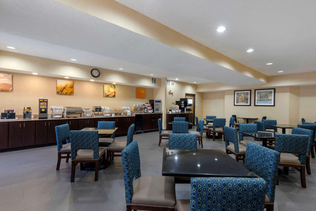Comfort Suites DFW Airport