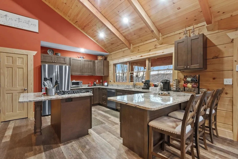 Deer Ridge Nearby to Ski, 3BR - King