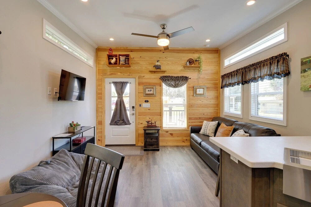Rodeo Thrills & Backyard Bbqs! Lake Wales Retreat