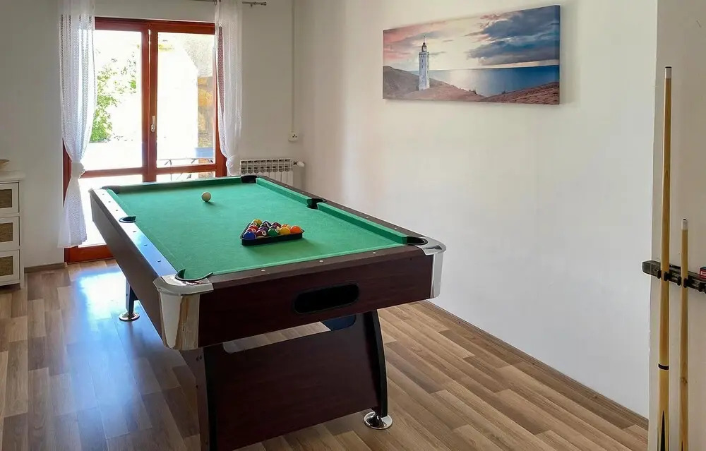 Nice Home in Starigrad With Wifi and 3 Bedrooms