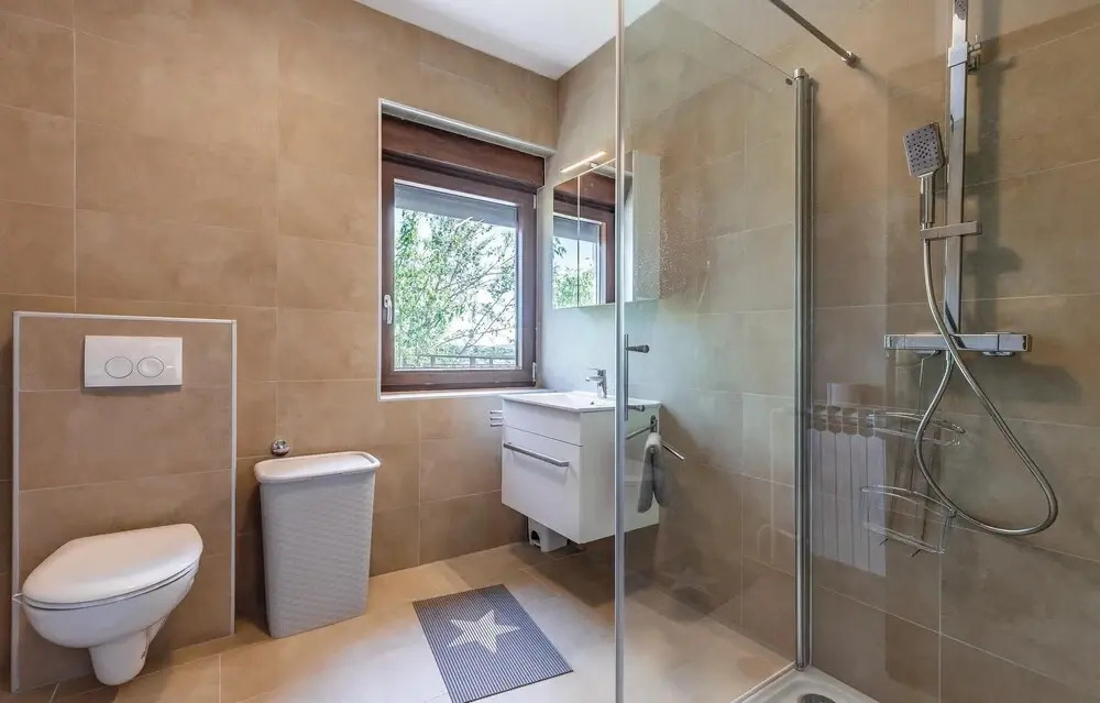 Awesome Home in Premantura With Wifi and 5 Bedrooms