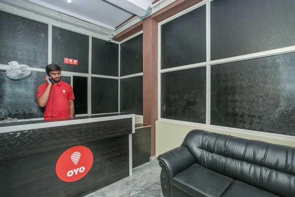 Sri Guru Residency By OYO Rooms