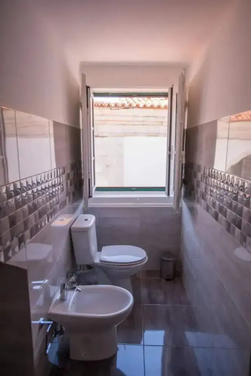 Amazing Topo Chiado Garrett Apartment by GuestReady