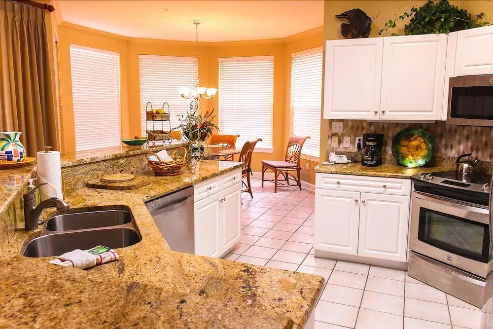 8554 Turnberry - 3 Br condo by RedAwning