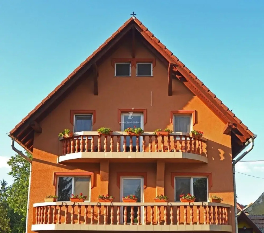 Venesis House
