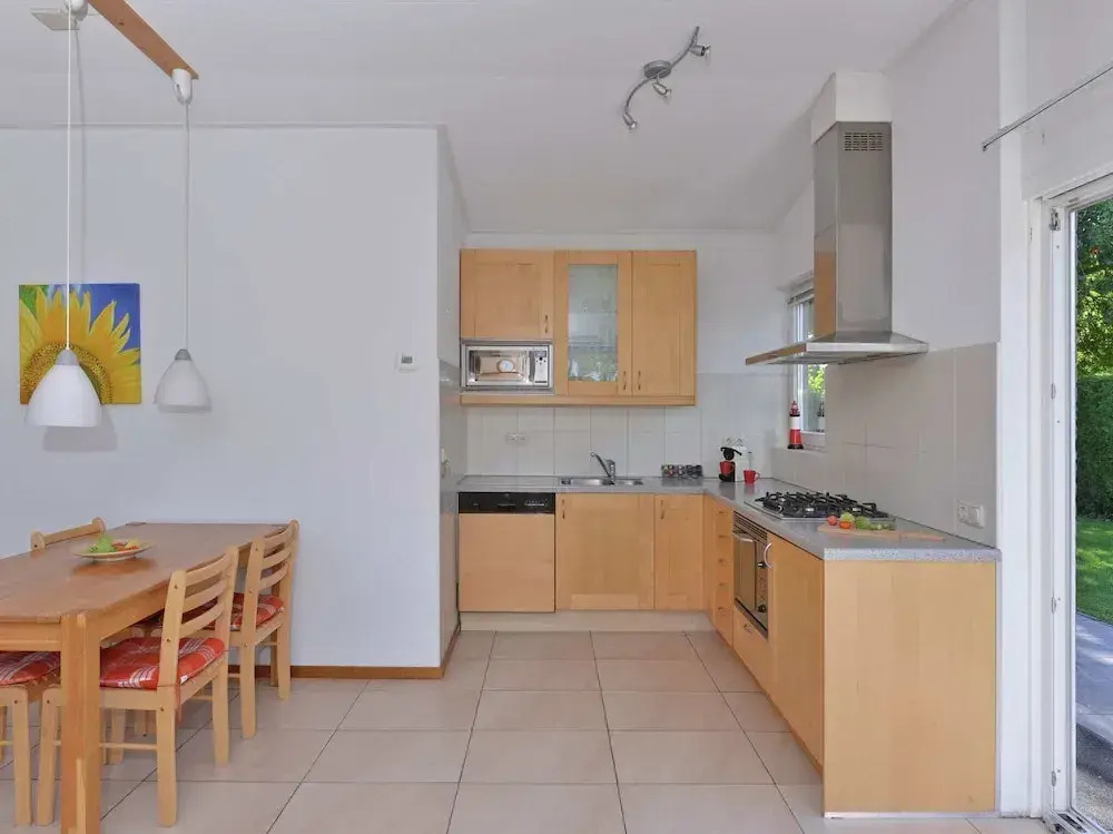 Bungalow Near Veerse Meer & Beach