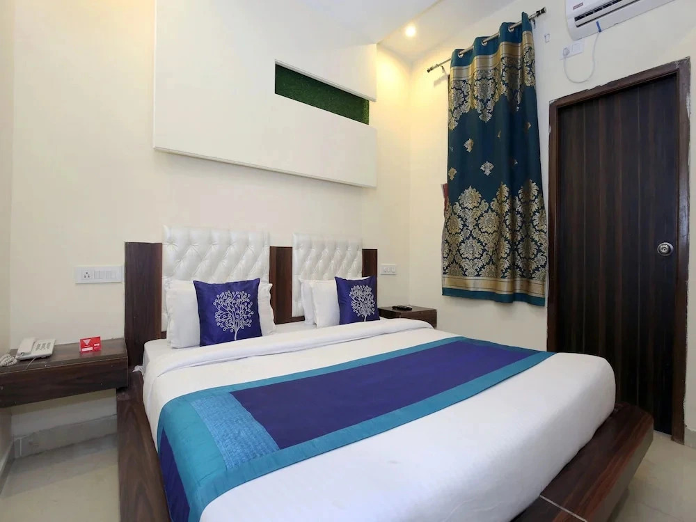 Hotel JK, Punjab