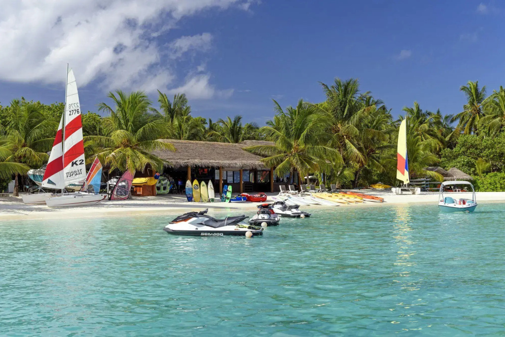 Sheraton Maldives Full Moon Resort & Spa