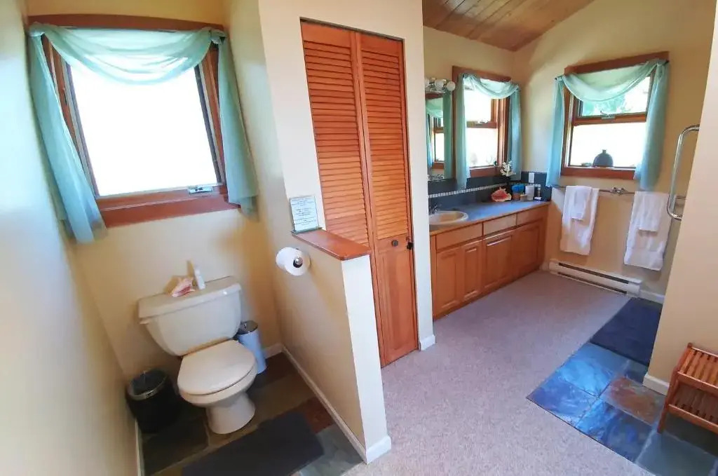 Secret Beach B&B Suites