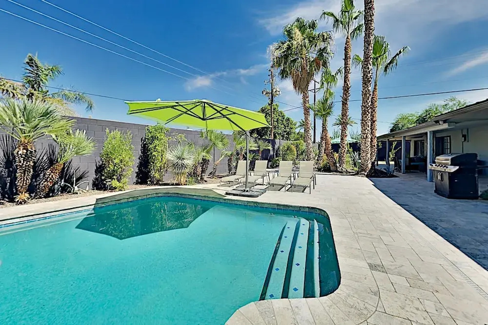 Peaceful Walled Paradise W/ Private Yard & Pool 4 Bedroom Home