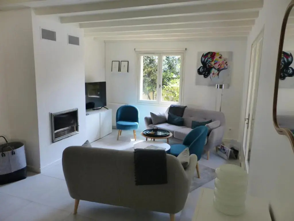 CAPBRETON Villa MALBEC Villa rénovée sur jardin pour 10 personnes Wifi gratuit