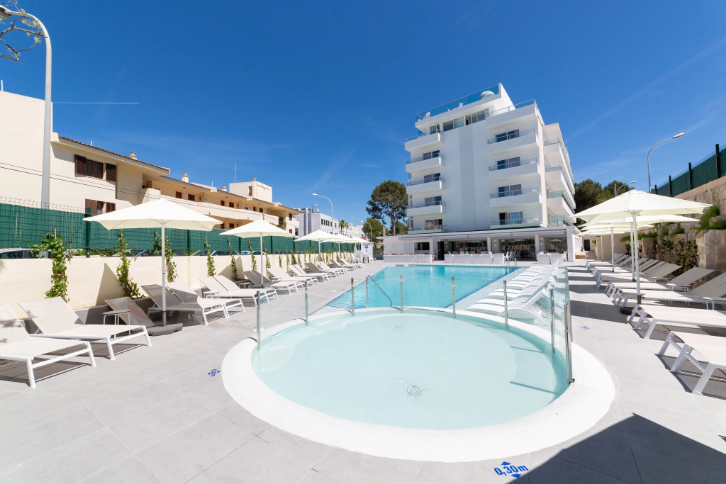Sky Senses Hotel