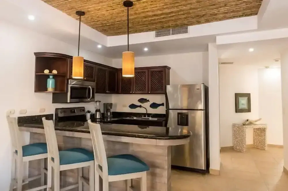 Newly Remodeled Ground Floor Sea Side Apartment
