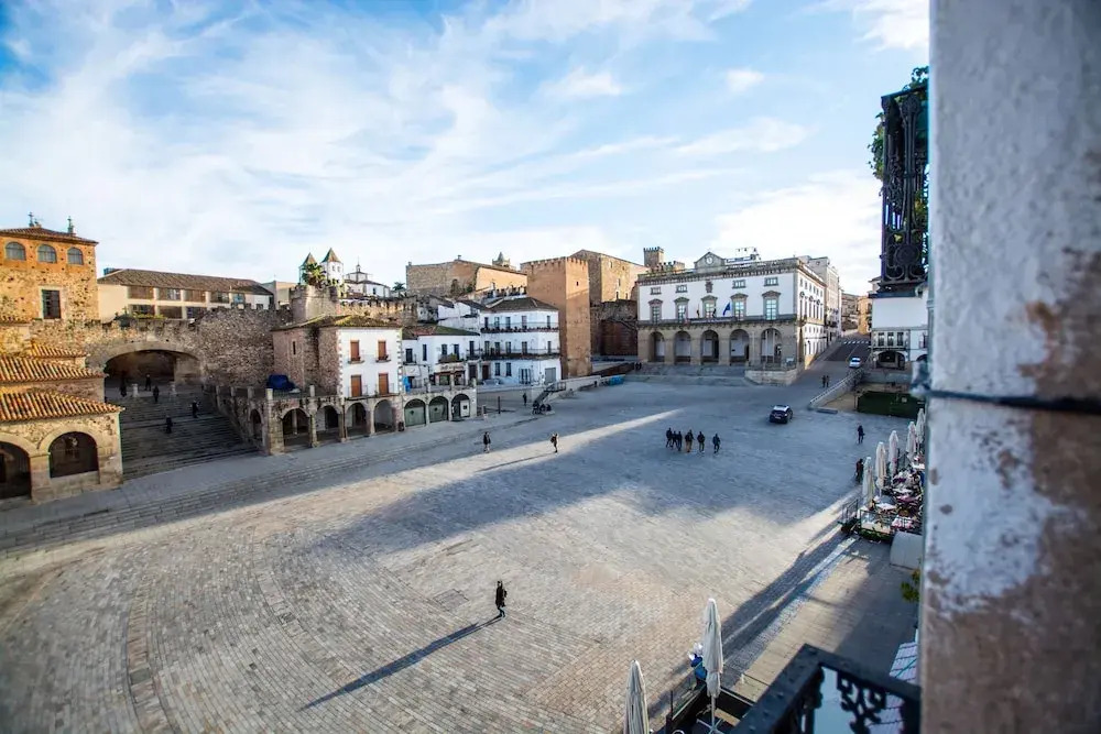 Apartamentos El Patio - Modernos con vistas en Plaza Mayor