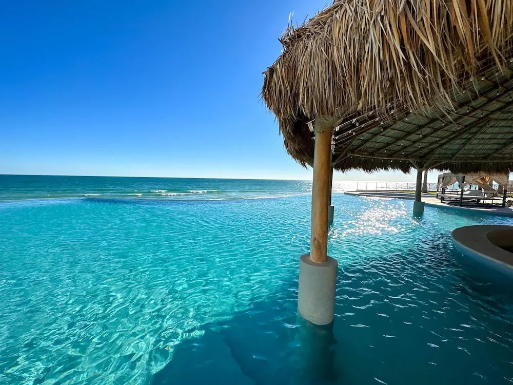 Oceanfront Vibes Iconic Beachside Getaway