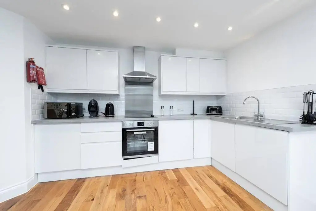 Gorgeous Modern Apartment BR2