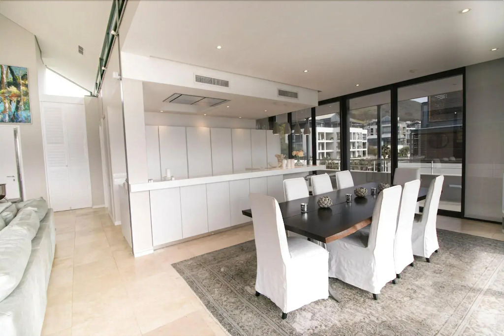 Mountain Marina Luxury Apartments