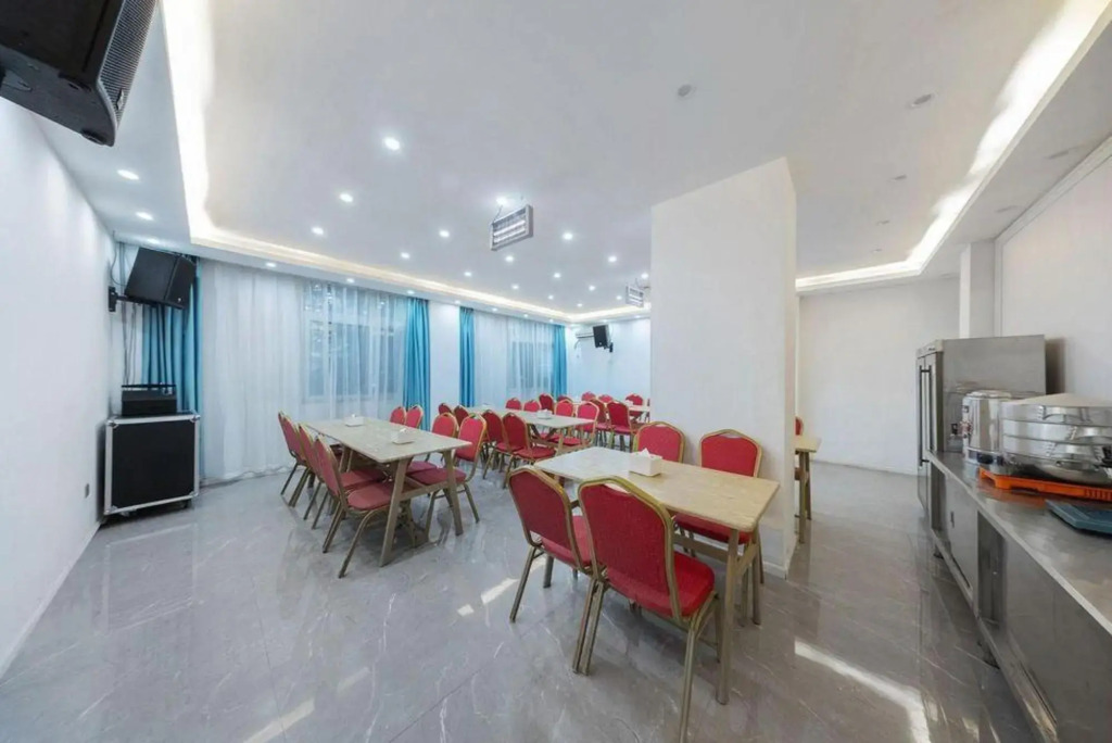Mengyoung Hotel (Kunming Vientiane City Dongjiao Road Subway Station)